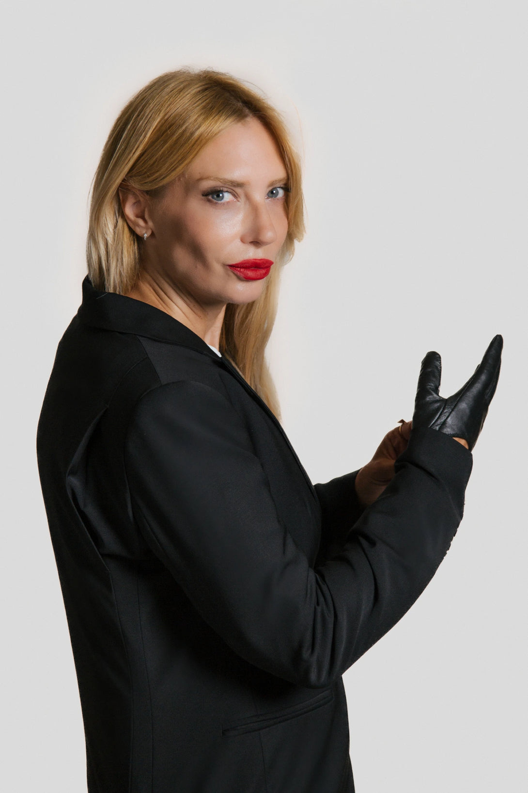Side view of the Brummell Women’s Blazer with the gusset visibly expanded, highlighting tailored fit and flexible riding comfort.